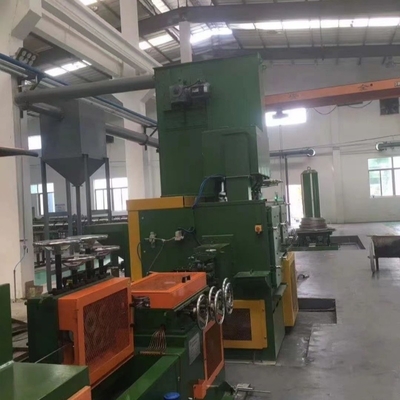 Macchina per lo sgancio di filtri a rotoli con velocità di lavorazione di 80 metri al secondo