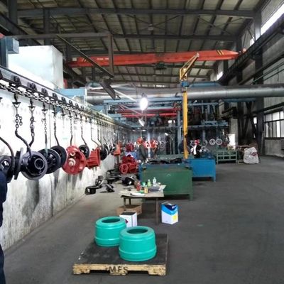 Q37 Macchine speciali per il soffiamento a colpo con colore personalizzabile per l'industria degli elementi di fissaggio appesi