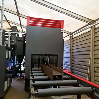 Pass Through Conveyor Shot Blasting Machine personalizzata con pezzi di lavoro a rulli Larghezza 1500 mm