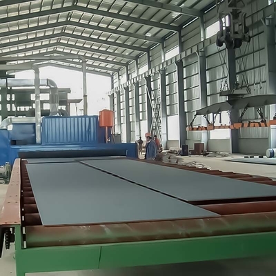Pass Through Conveyor Shot Blasting Machine personalizzata con pezzi di lavoro a rulli Larghezza 1500 mm
