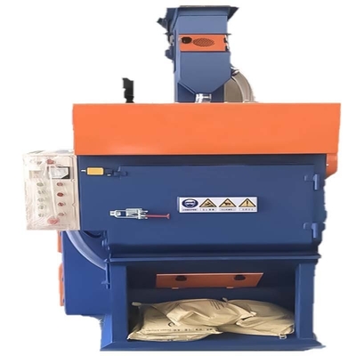 Abratore a trascinatore che si integra in una linea di produzione per la macchina per colpo di gomma
