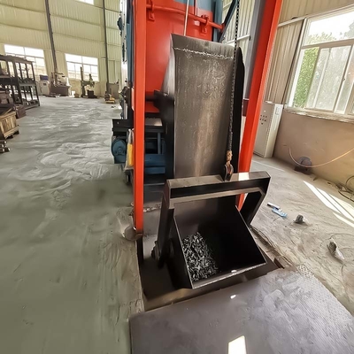 2.0-2.8 t/h Tasso di produzione Tracciato tipo Shot Blasting Machine per la pulizia dei metalli vergini